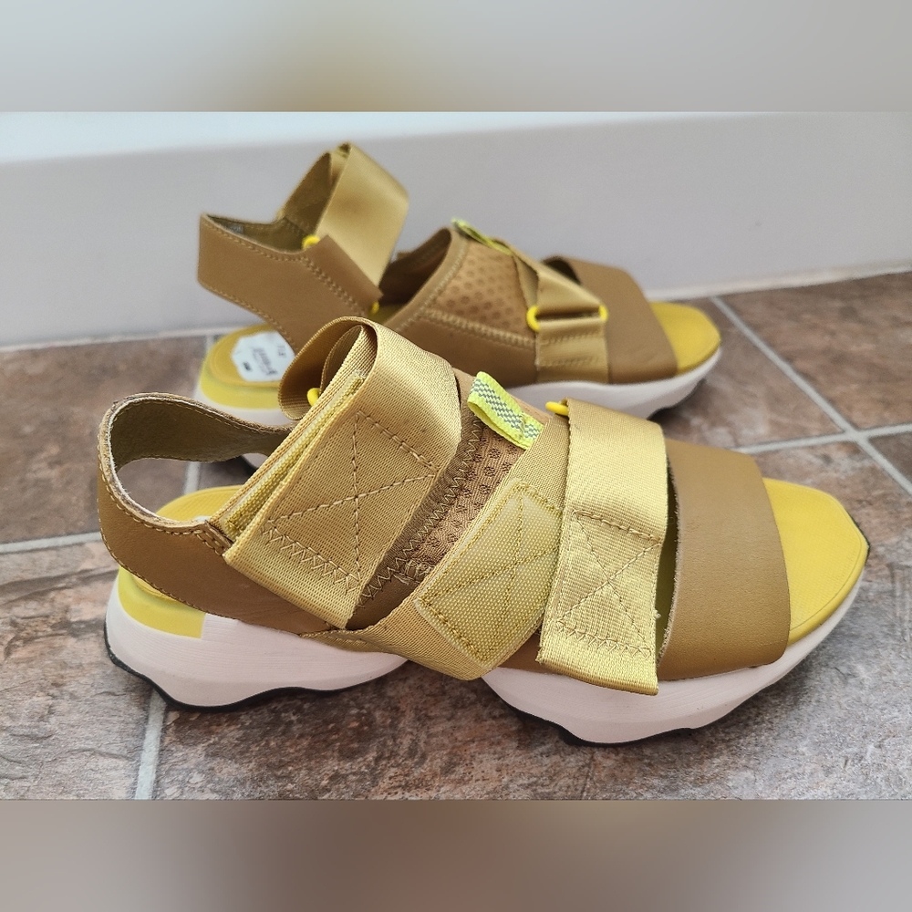 SOREL Kinetic Impact Sandal Dioxide Gold womens size 6 - Picture 5 of 8